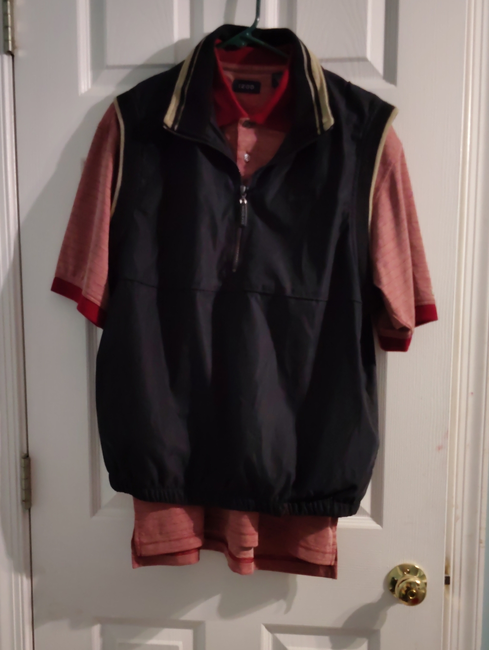 Set Of 2, An Izod Black Quarter-Zip Vest with Red Izod Polo, M